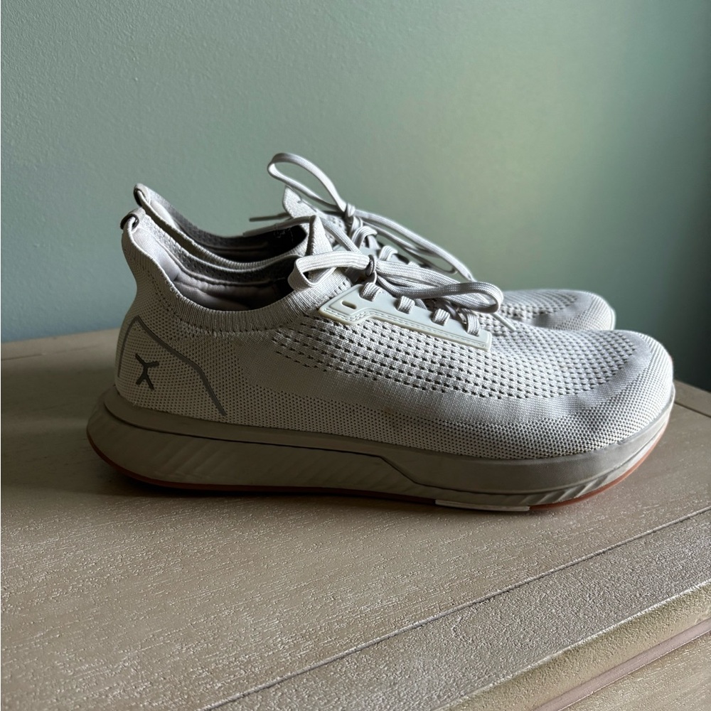 Flux Footwear Adapt Runner